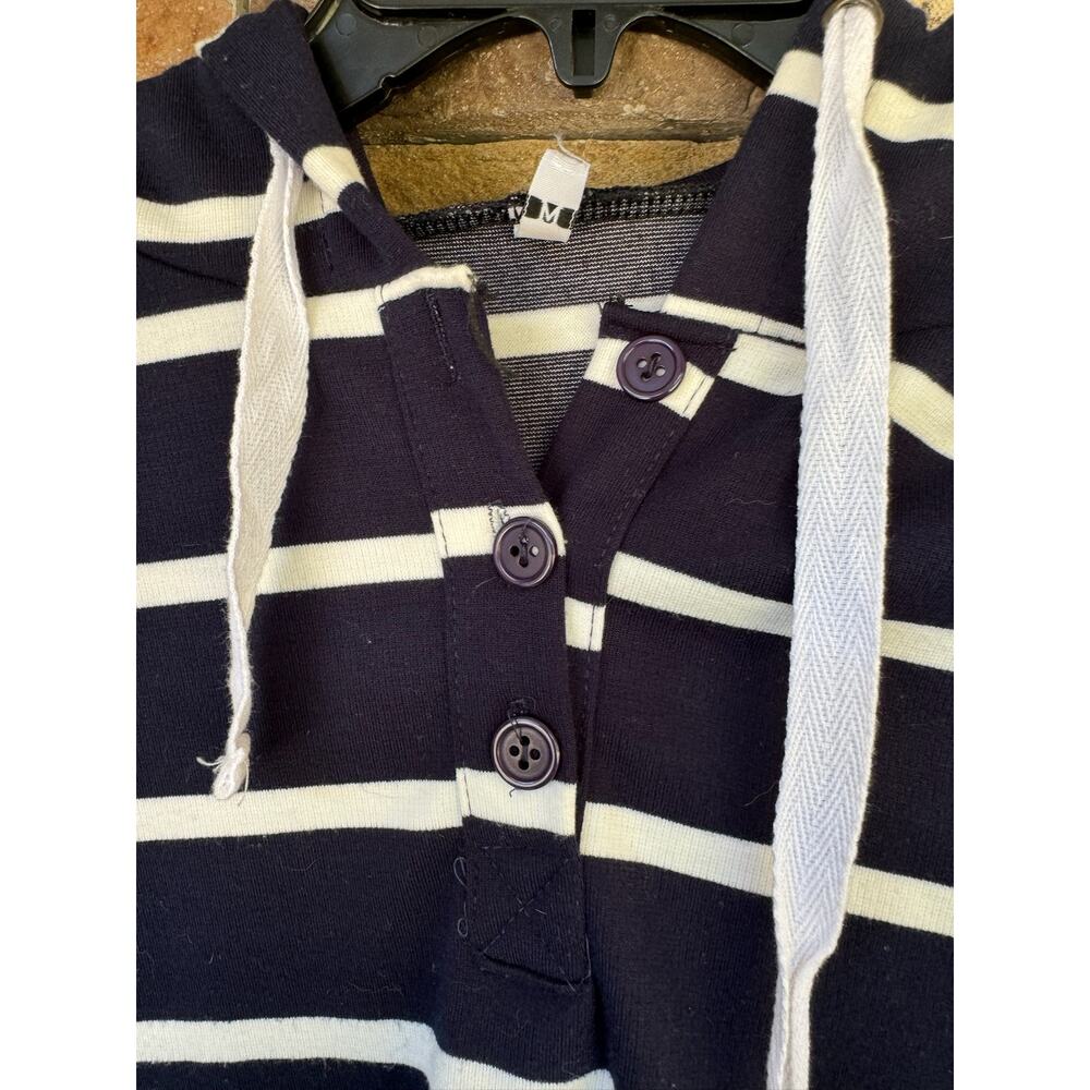 Boutique Hoodie-Size Medium - Picture 3 of 4